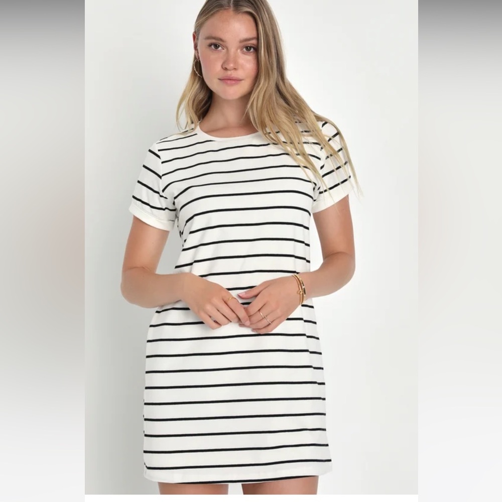 Lulus white and black stripped shirt dress